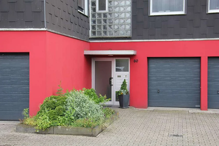 Vermietete Dreizimmerwohnung mit Aufzug und Garage, Foto 1